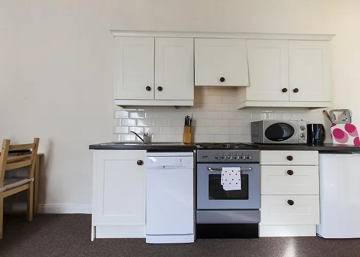 Apartment Vacation Rentals *